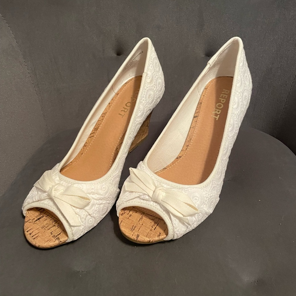 White lace wedges with bow detail